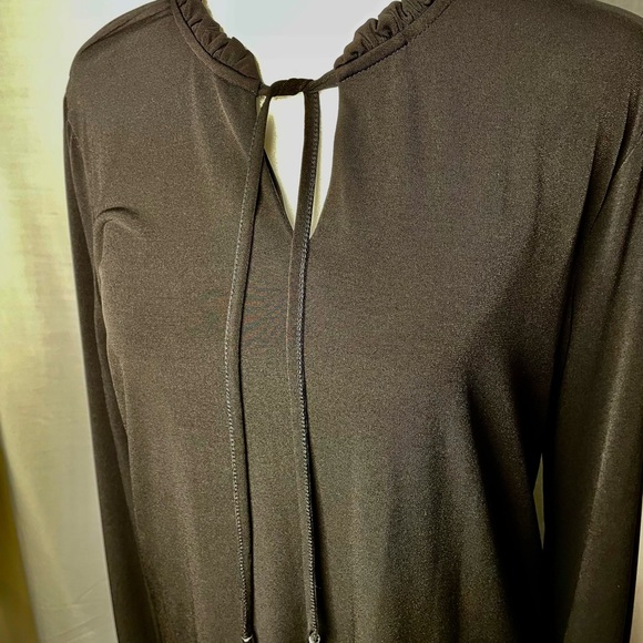 Black Blouse with Ruffles at Collar and Sleeves Calvin Klein Size Medium - Picture 5 of 6